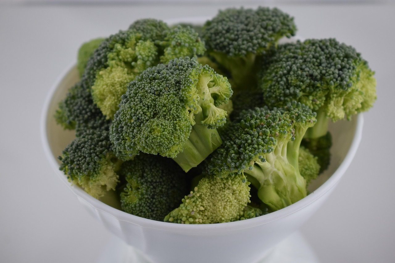 Steamed broccoli full of antioxidants and vitamins